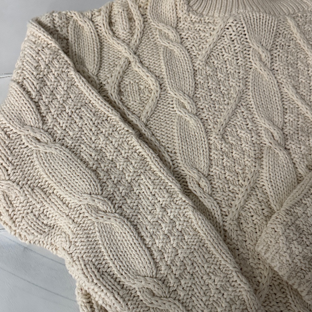 Nwt Bergdorf Goodman On The Plaza Vintage Cream Cable Knit Turtleneck Sweater M — image 5 of 7